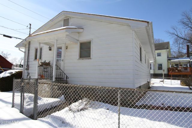 16 Burgoyne Street, Schuylerville, NY 12871