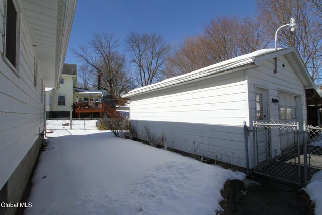 16 Burgoyne Street, Schuylerville, NY 12871