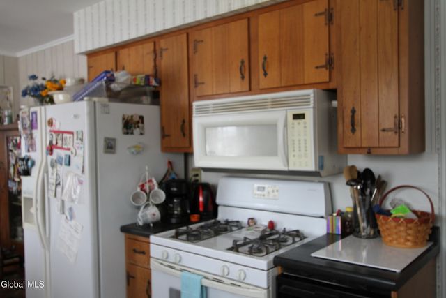 16 Burgoyne Street, Schuylerville, NY 12871