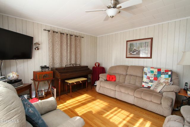 16 Burgoyne Street, Schuylerville, NY 12871