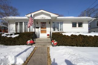 16 Burgoyne Street, Schuylerville, NY 12871