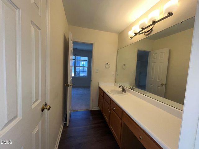 2604 Farlow Gap Lane, Raleigh, NC 27603