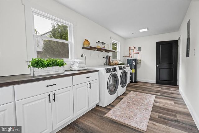 1 BEACON RD, Middle River, MD 21220