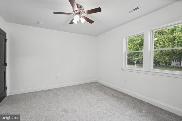1 BEACON RD, Middle River, MD 21220