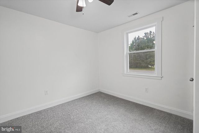 1 BEACON RD, Middle River, MD 21220