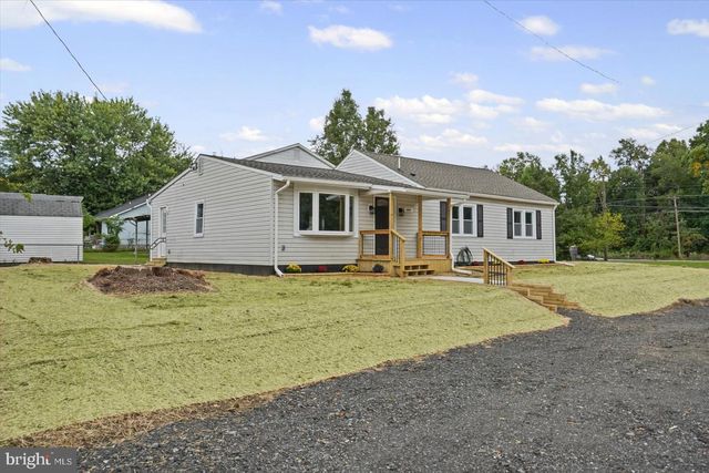 1 BEACON RD, Middle River, MD 21220