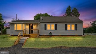 1 BEACON RD, Middle River, MD 21220