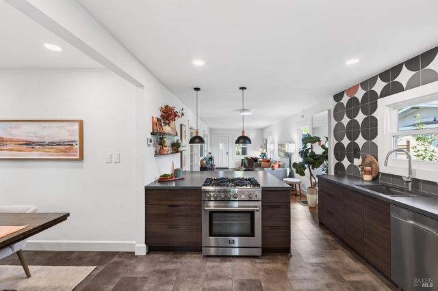 7 Bulson Ct, Napa, CA 94559