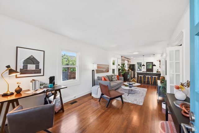 7 Bulson Ct, Napa, CA 94559