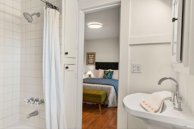 7 Bulson Ct, Napa, CA 94559