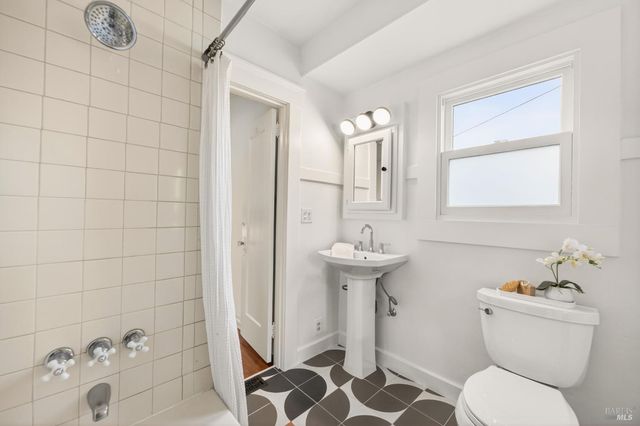 7 Bulson Ct, Napa, CA 94559