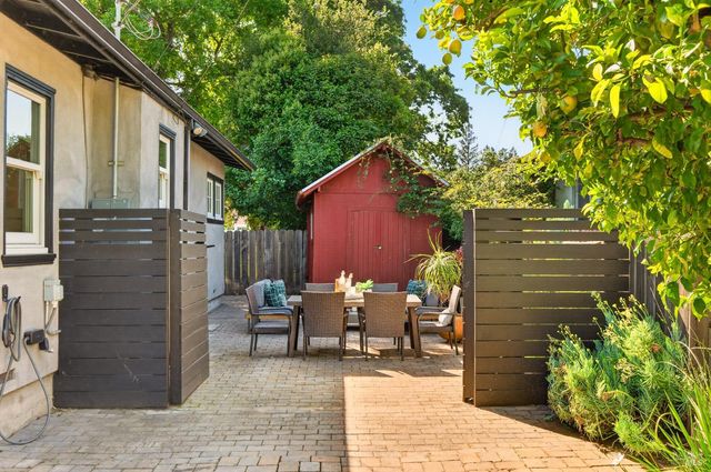 7 Bulson Ct, Napa, CA 94559