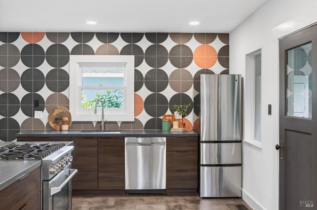 7 Bulson Ct, Napa, CA 94559