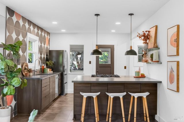 7 Bulson Ct, Napa, CA 94559