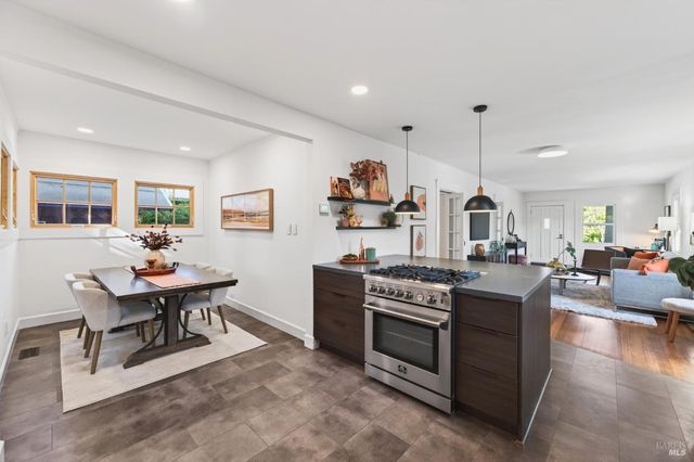 7 Bulson Ct, Napa, CA 94559