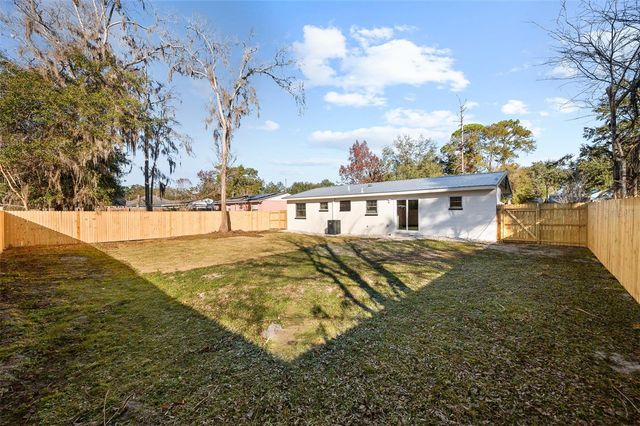 1909 SE 14TH AVENUE, Gainesville, FL 32641