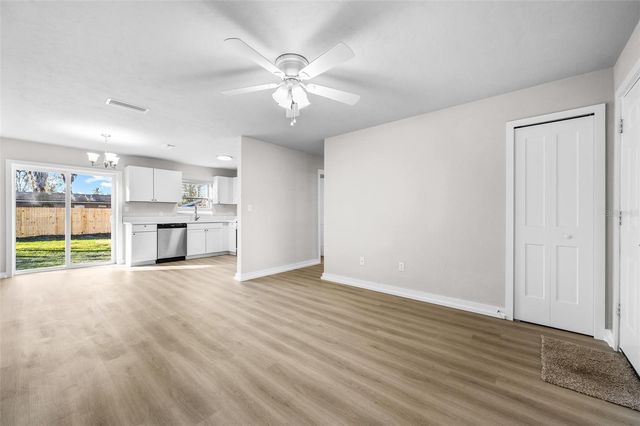 1909 SE 14TH AVENUE, Gainesville, FL 32641