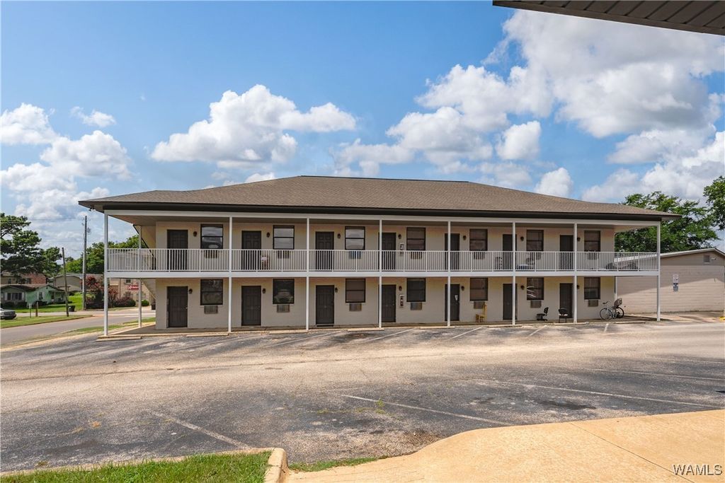 1212 12th 23, Tuscaloosa, AL 35401