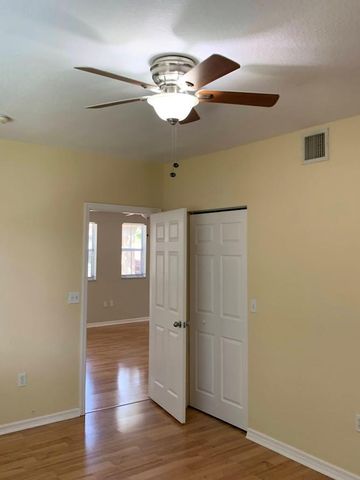 2565 Centergate Dr 204, Miramar, FL 33025