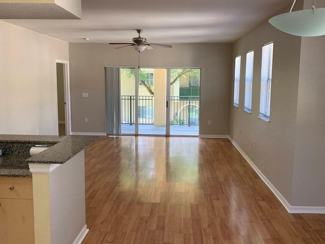 2565 Centergate Dr 204, Miramar, FL 33025