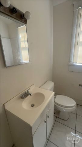 512 W 44th Street, Savannah, GA 31405