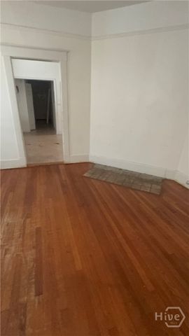 512 W 44th Street, Savannah, GA 31405