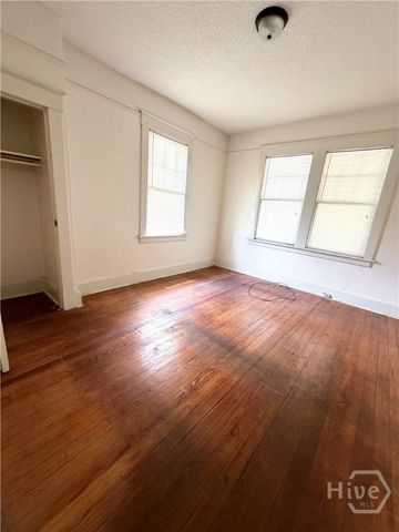 512 W 44th Street, Savannah, GA 31405