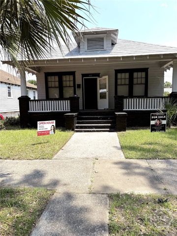 512 W 44th Street, Savannah, GA 31405
