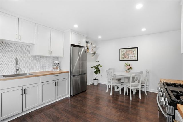 1150 Woods Run Ave, Brighton Heights, PA 15212