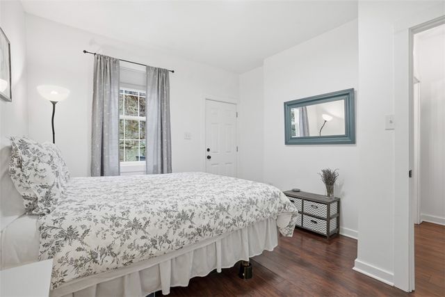 1150 Woods Run Ave, Brighton Heights, PA 15212