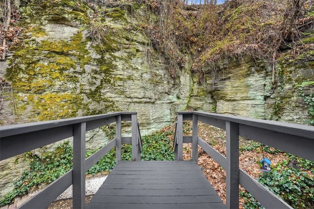 1150 Woods Run Ave, Brighton Heights, PA 15212
