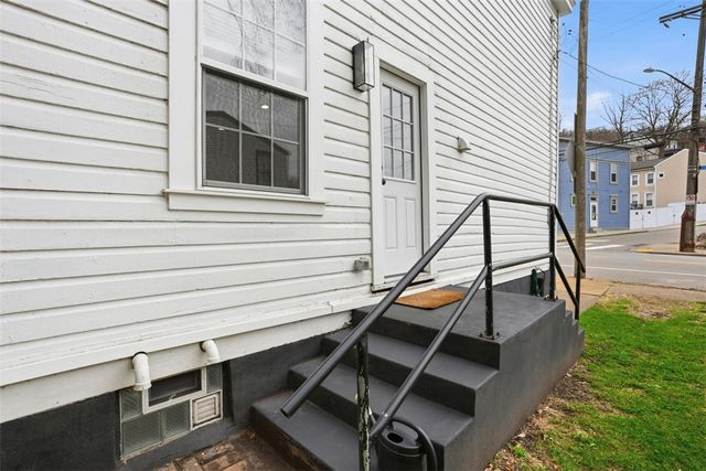 1150 Woods Run Ave, Brighton Heights, PA 15212