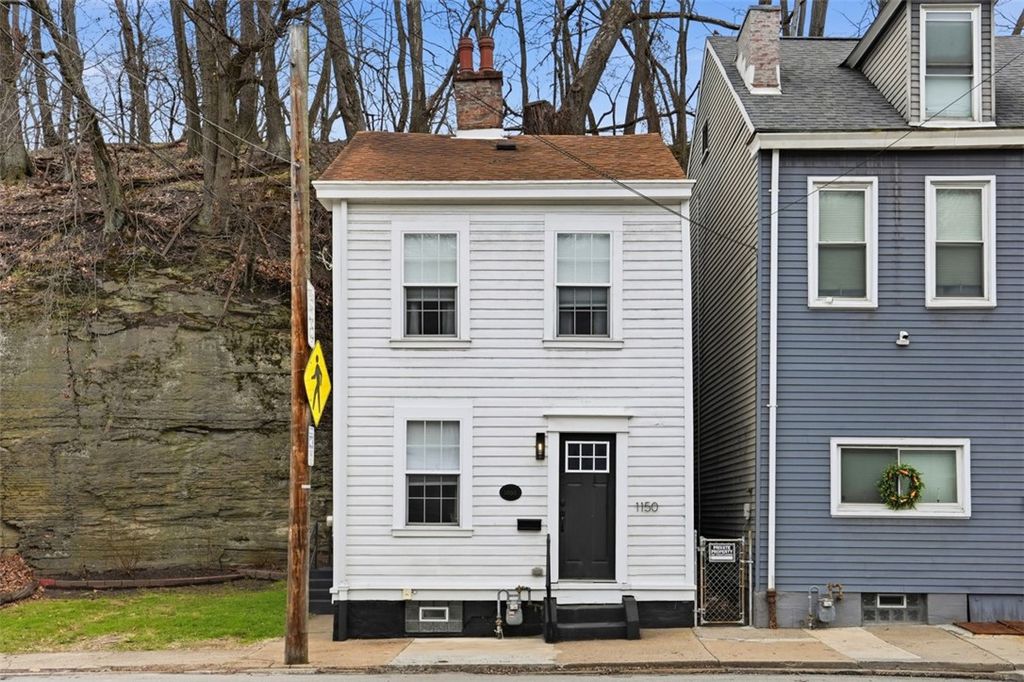 1150 Woods Run Ave, Brighton Heights, PA 15212