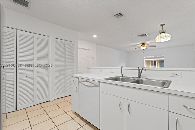 10111 W Atlantic Blvd C3, Coral Springs, FL 33071