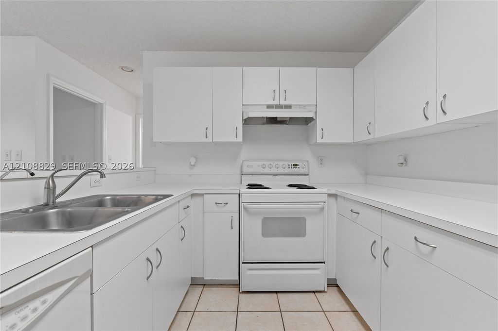 10111 W Atlantic Blvd C3, Coral Springs, FL 33071