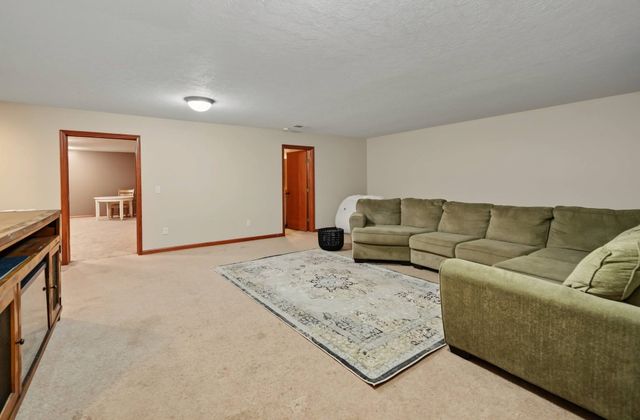 2206 Pheasant Ln., Salina, KS 67401