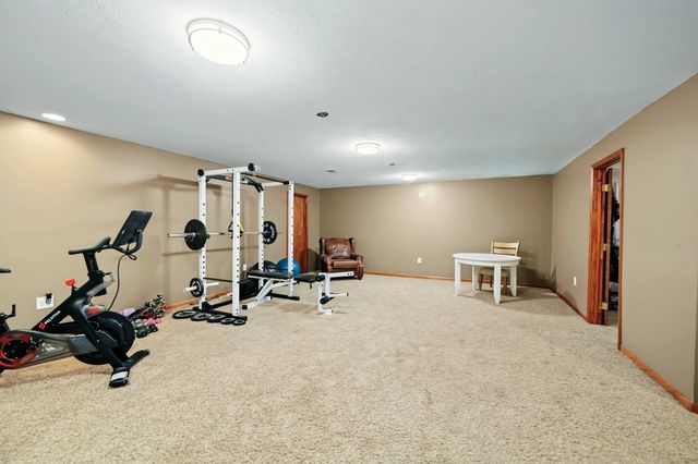 2206 Pheasant Ln., Salina, KS 67401