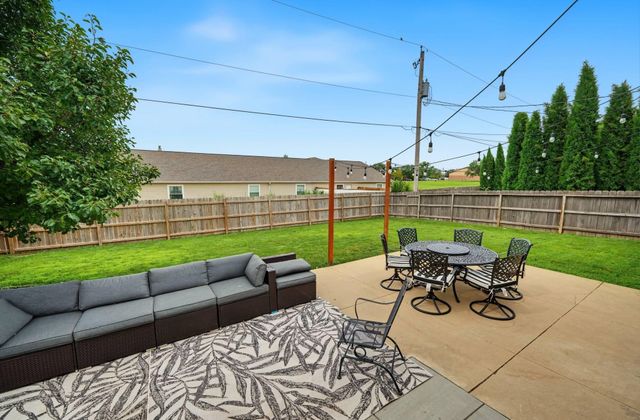 2206 Pheasant Ln., Salina, KS 67401