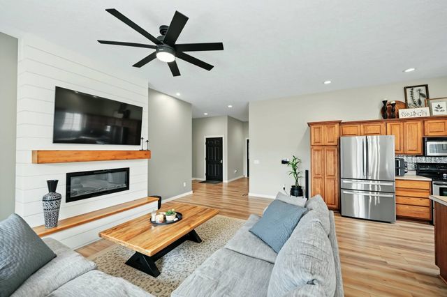 2206 Pheasant Ln., Salina, KS 67401