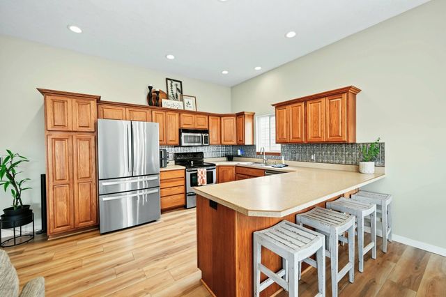 2206 Pheasant Ln., Salina, KS 67401