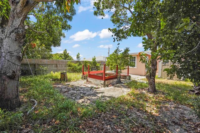 816 20th Street, West Palm Beach, FL 33407