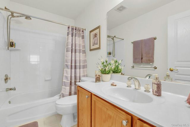 43 Louden Loop, Mount Sinai, NY 11766