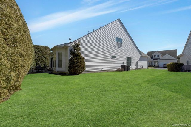 43 Louden Loop, Mount Sinai, NY 11766