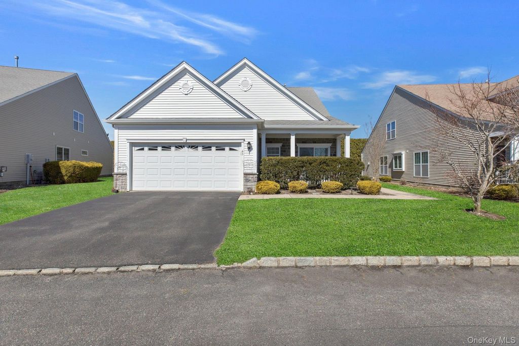 43 Louden Loop, Mount Sinai, NY 11766