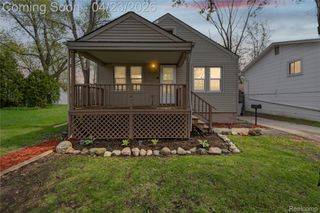 23392 Cayuga Avenue, Hazel Park, MI 48030