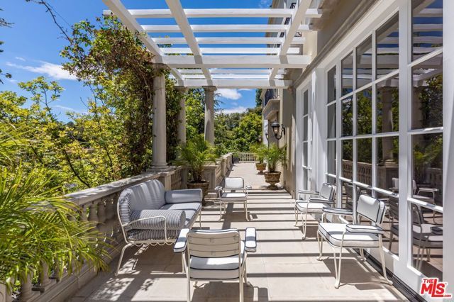 10911 Chalon Road, Los Angeles, CA 90077