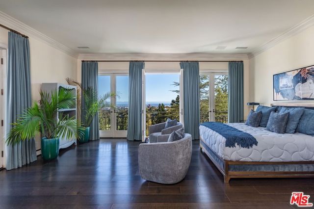 10911 Chalon Road, Los Angeles, CA 90077