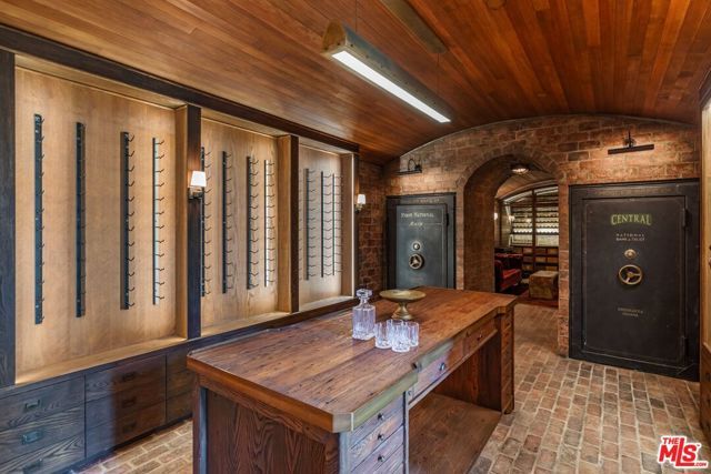 10911 Chalon Road, Los Angeles, CA 90077