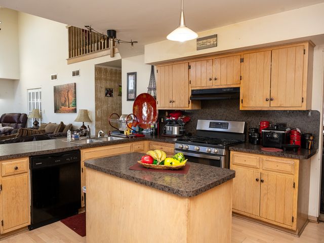 232 Highland Road, Matteson, IL 60443