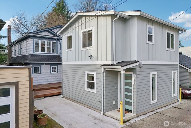 5230 16th Avenue NE, Seattle, WA 98105